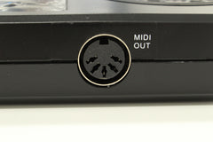 Foldable electronic keyboard